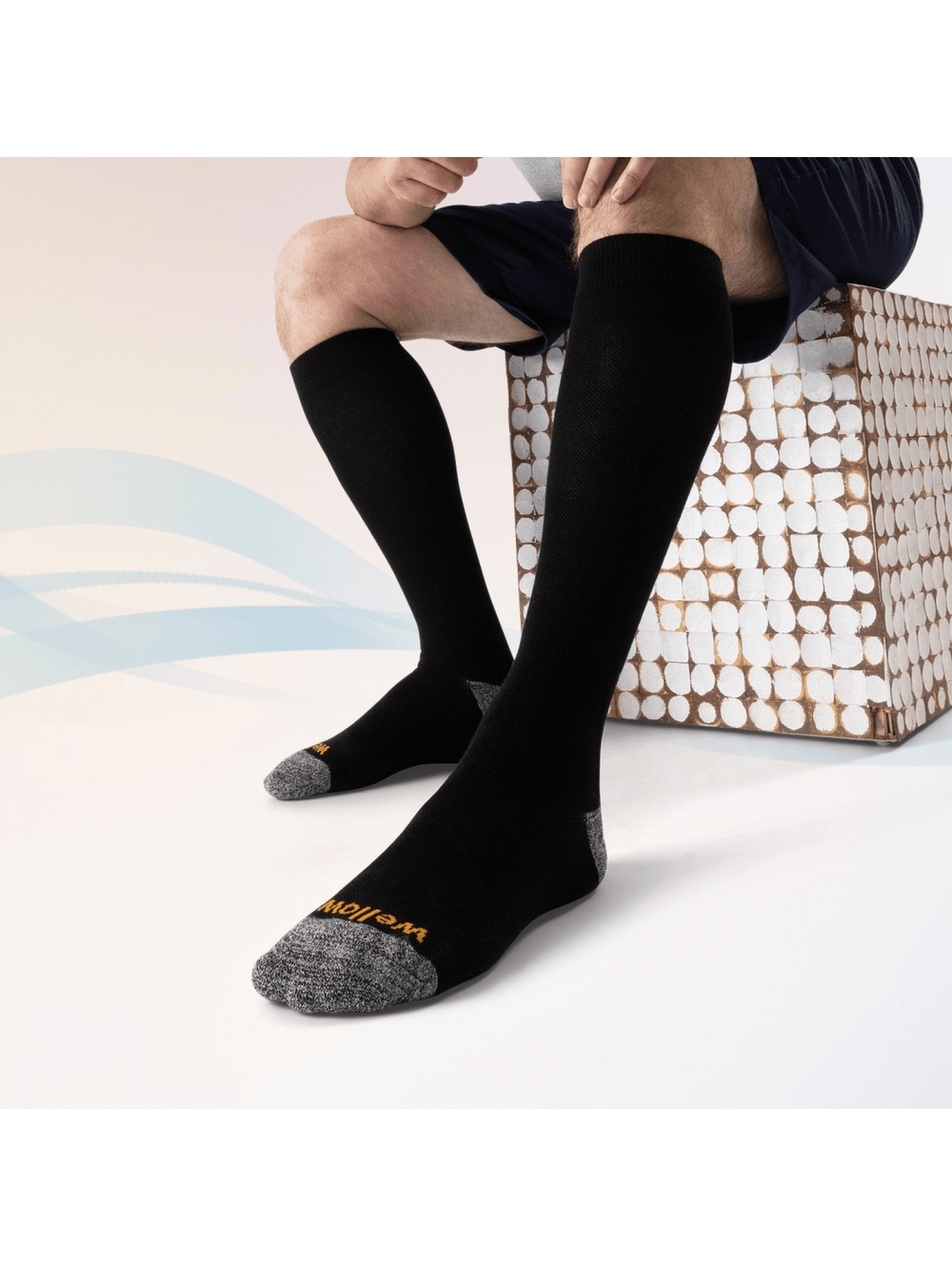 Wellow Aerolite+TM Summer Compression Socks Black  18-25MMHG NWT